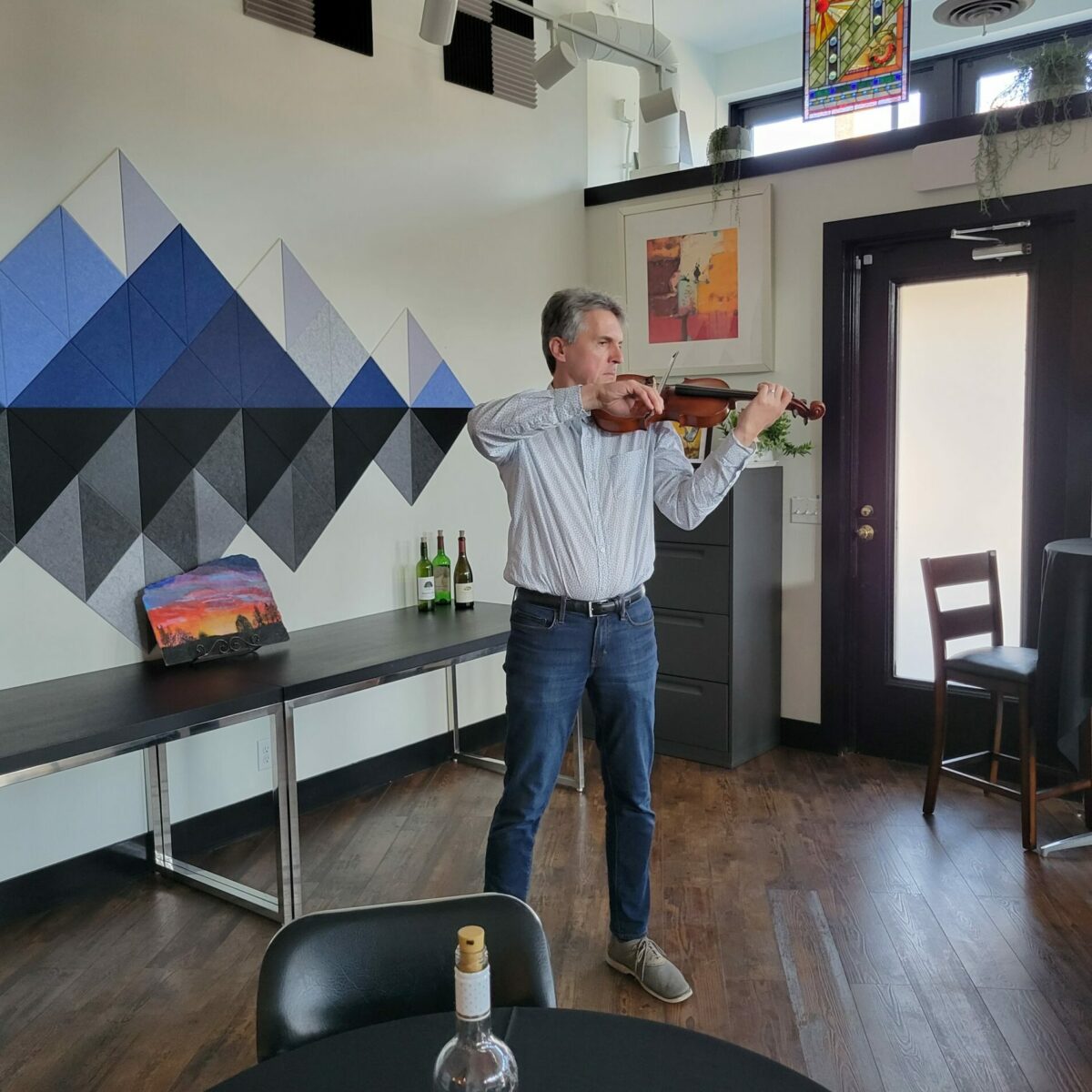Violinist at the Flatiron Omaha Nebraska